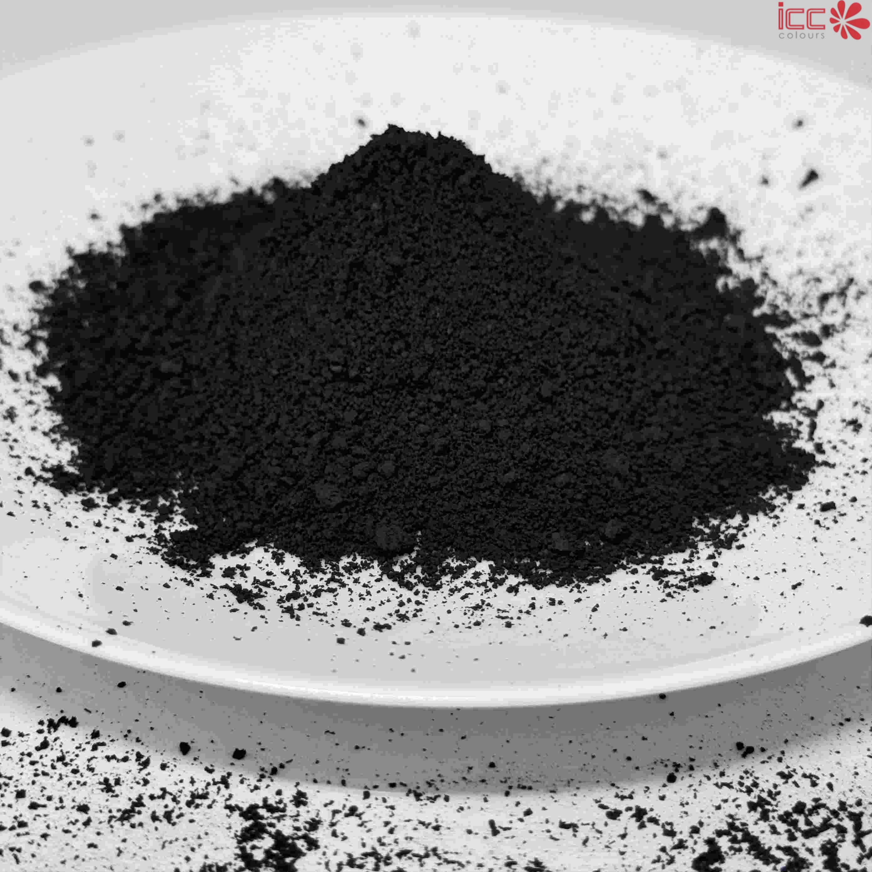 طلاء الجسم السيراميكي باللون الأسود